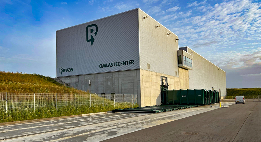 Indvielse af nyt affaldssorteringsanlæg til Revas